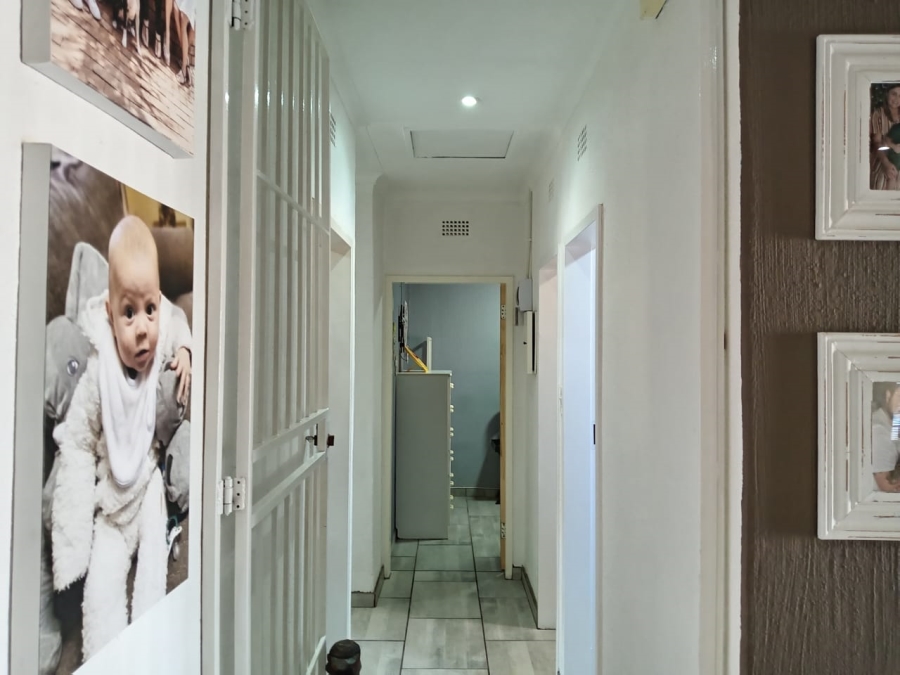 4 Bedroom Property for Sale in Witpoortjie Gauteng