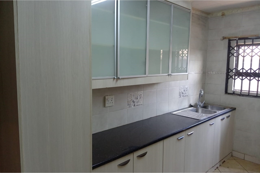 To Let 3 Bedroom Property for Rent in Protea Glen Gauteng