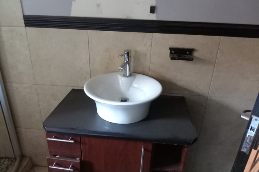 To Let 3 Bedroom Property for Rent in Protea Glen Gauteng
