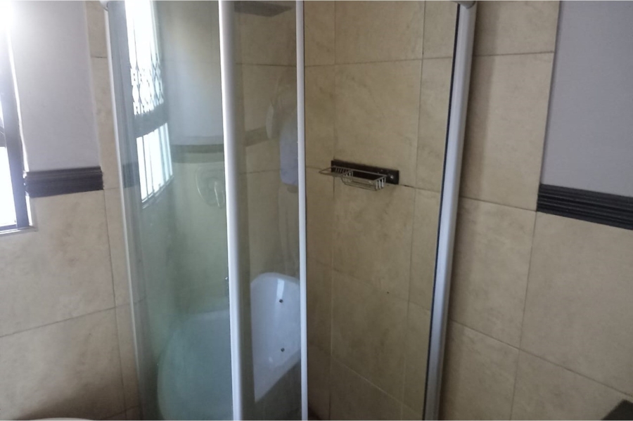 To Let 3 Bedroom Property for Rent in Protea Glen Gauteng