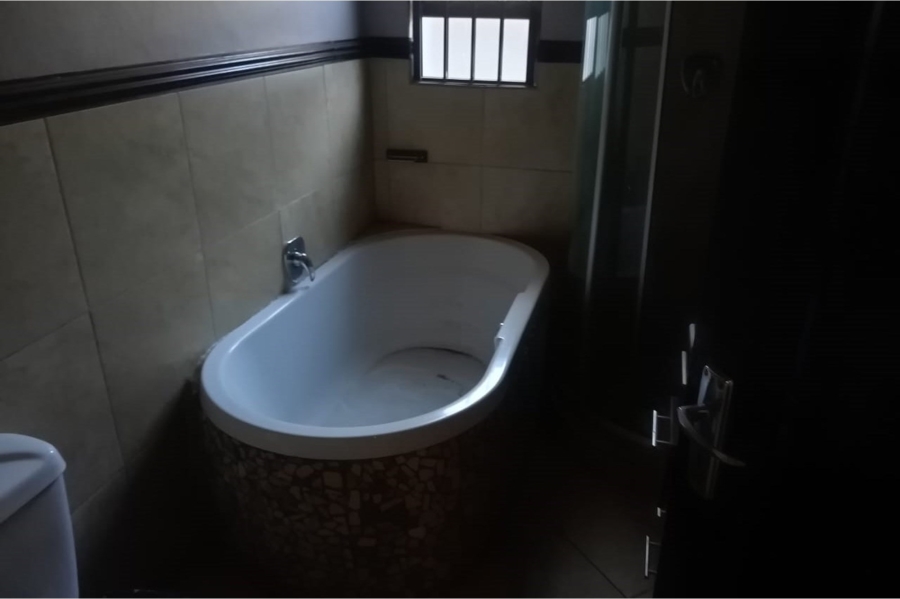 To Let 3 Bedroom Property for Rent in Protea Glen Gauteng