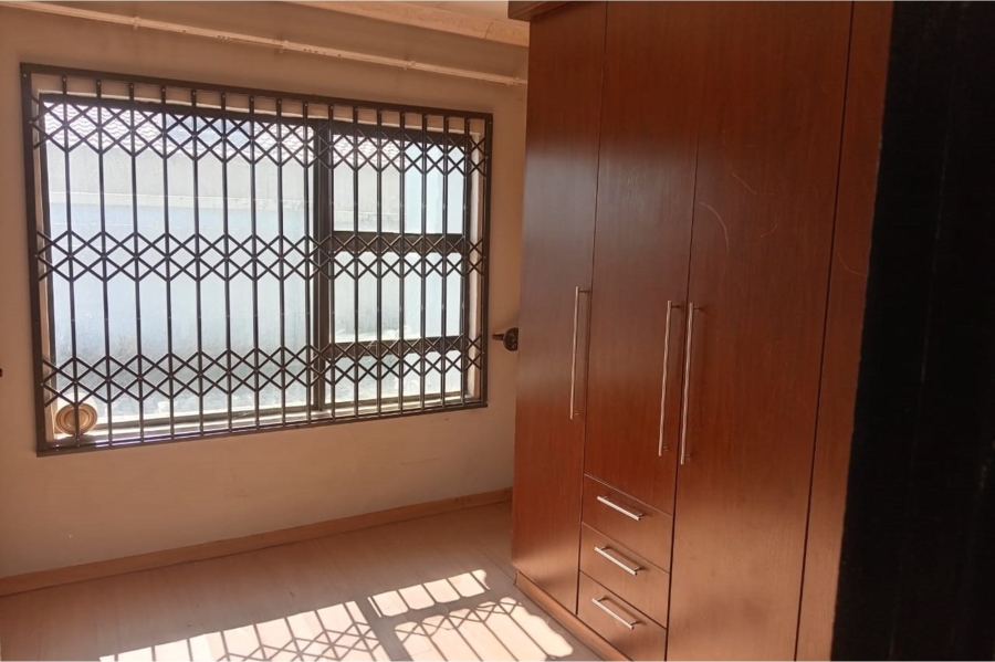 To Let 3 Bedroom Property for Rent in Protea Glen Gauteng
