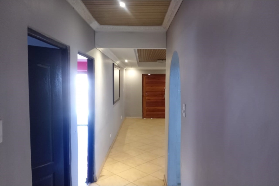 To Let 3 Bedroom Property for Rent in Protea Glen Gauteng