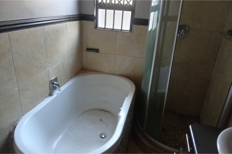 To Let 3 Bedroom Property for Rent in Protea Glen Gauteng