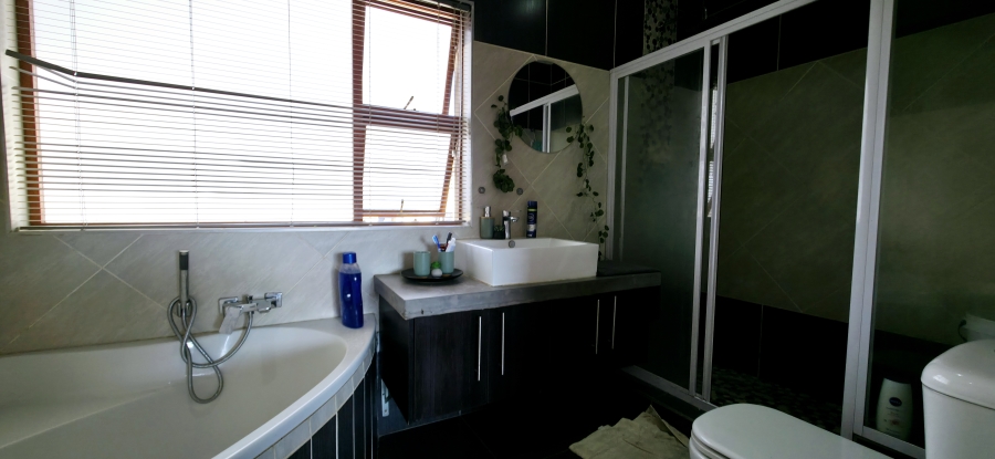 3 Bedroom Property for Sale in Olympus AH Gauteng