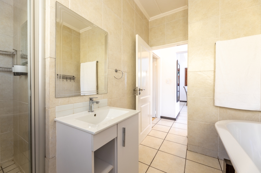 3 Bedroom Property for Sale in Sunninghill Gauteng