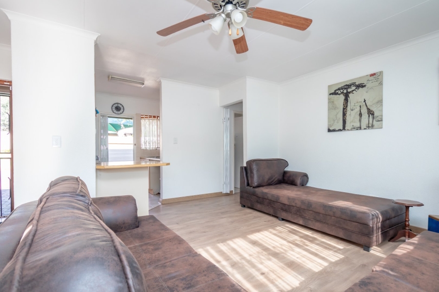 To Let 2 Bedroom Property for Rent in Noordheuwel Gauteng