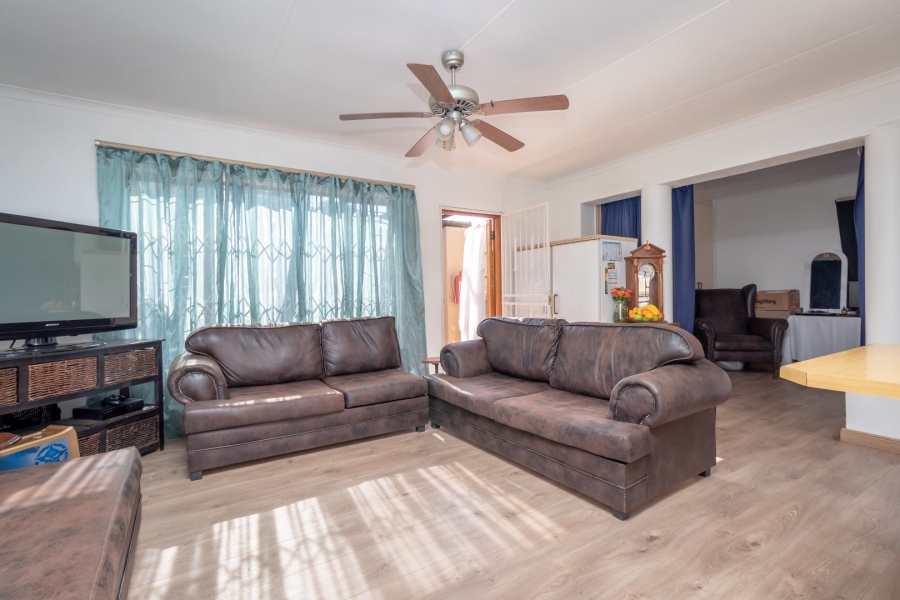 To Let 2 Bedroom Property for Rent in Noordheuwel Gauteng