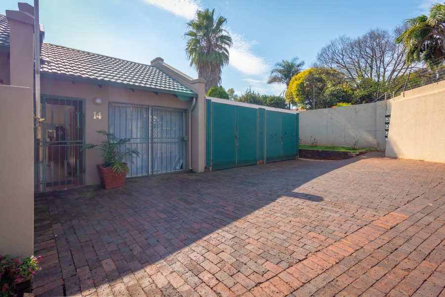 To Let 2 Bedroom Property for Rent in Noordheuwel Gauteng