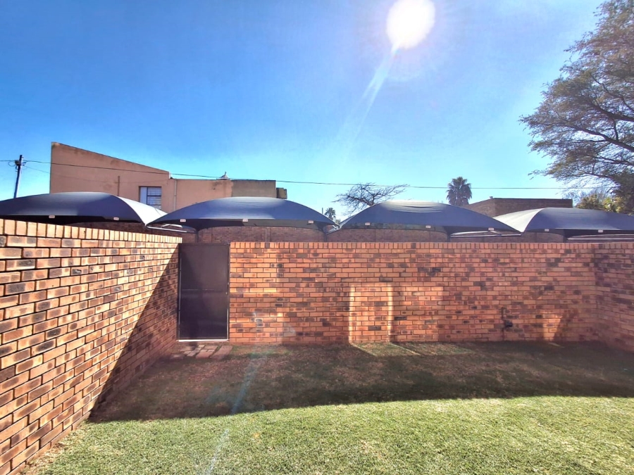 2 Bedroom Property for Sale in Ravenswood Gauteng