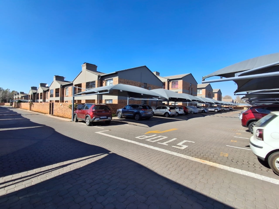 2 Bedroom Property for Sale in Ravenswood Gauteng