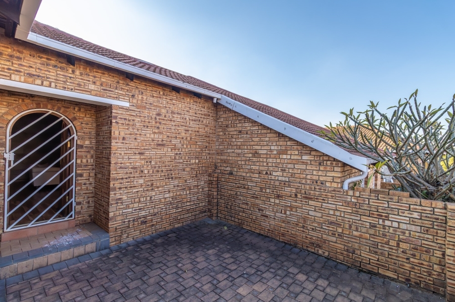 3 Bedroom Property for Sale in Chancliff A H Gauteng