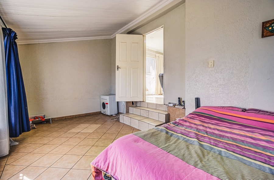 3 Bedroom Property for Sale in Buurendal Gauteng