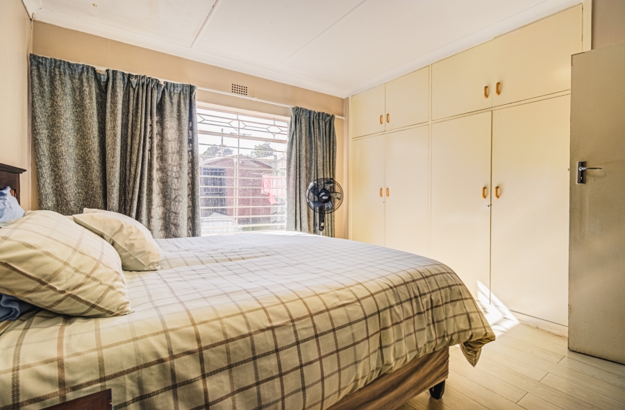 3 Bedroom Property for Sale in Buurendal Gauteng