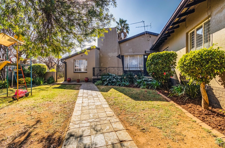3 Bedroom Property for Sale in Buurendal Gauteng