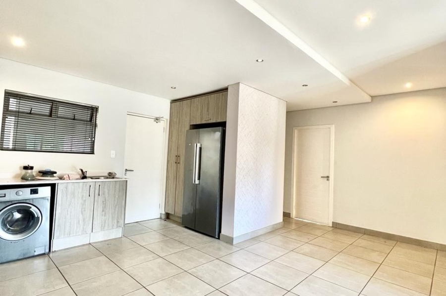 3 Bedroom Property for Sale in Broadacres Gauteng