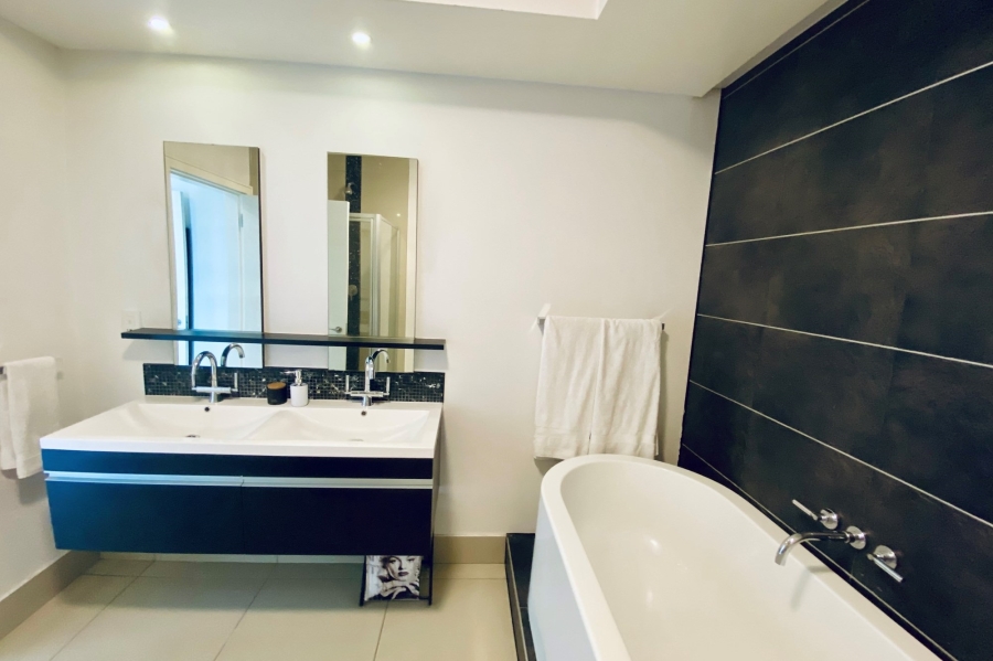 To Let 2 Bedroom Property for Rent in Morningside Gauteng