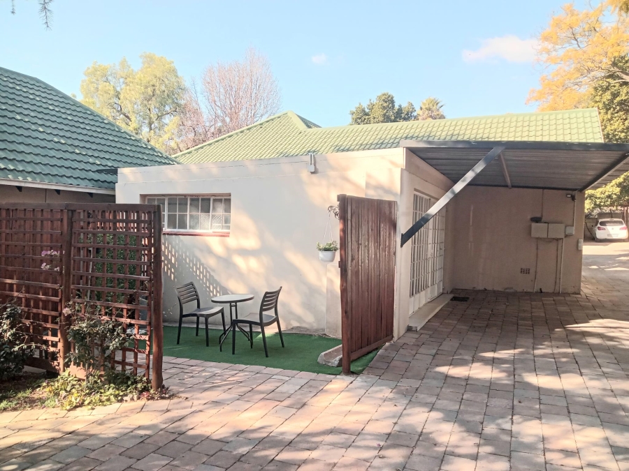 To Let 1 Bedroom Property for Rent in Ferndale Gauteng