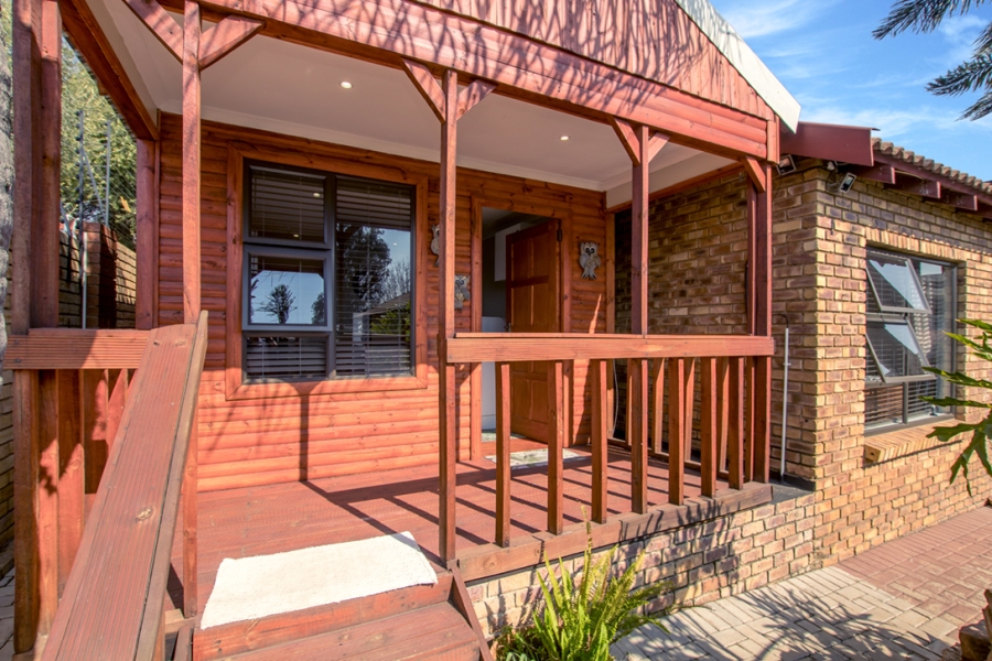3 Bedroom Property for Sale in Honeydew Ridge Gauteng