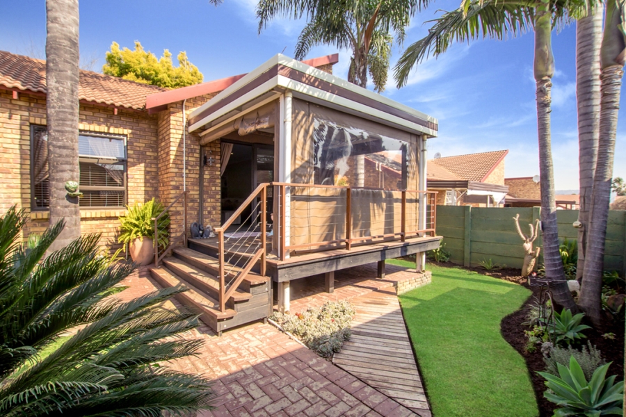 3 Bedroom Property for Sale in Honeydew Ridge Gauteng