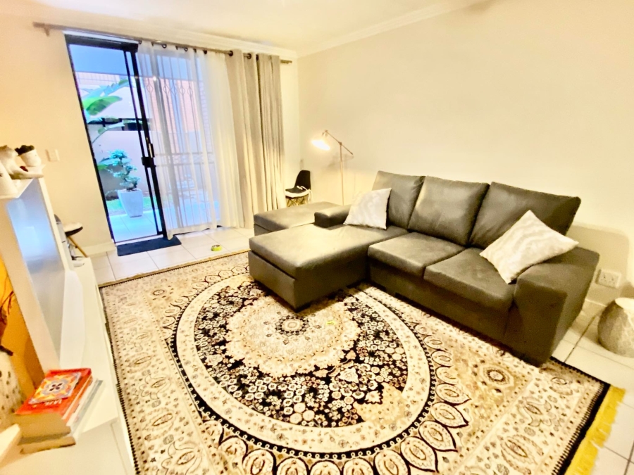 To Let 2 Bedroom Property for Rent in Morningside Gauteng
