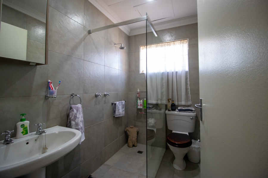 To Let 2 Bedroom Property for Rent in Moreleta Park Gauteng