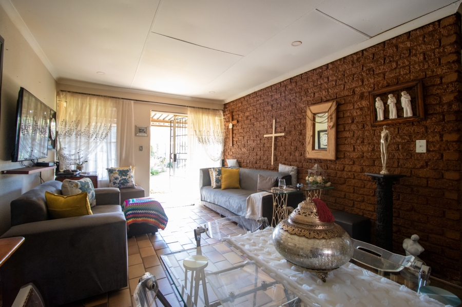 To Let 2 Bedroom Property for Rent in Moreleta Park Gauteng