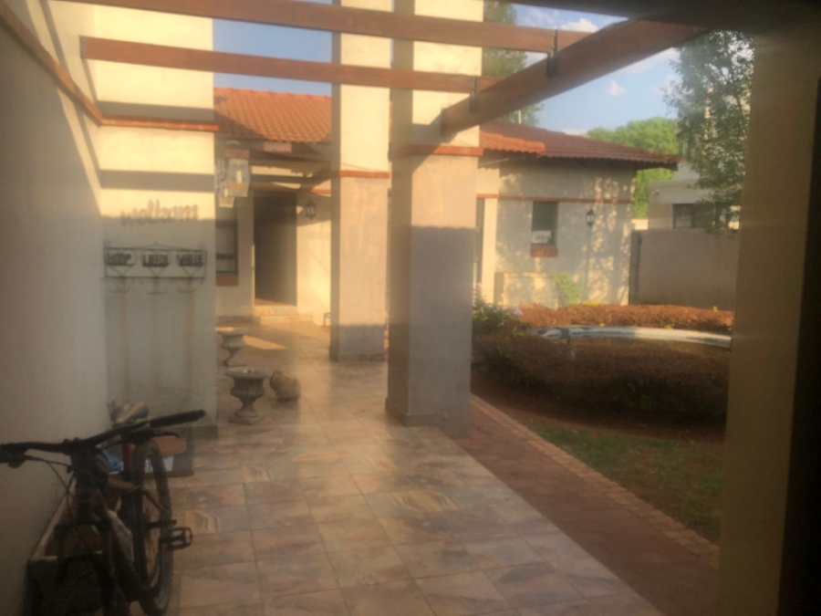 To Let 1 Bedroom Property for Rent in Silver Lakes Golf Estate Gauteng