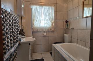 2 Bedroom Property for Sale in Albemarle Gauteng