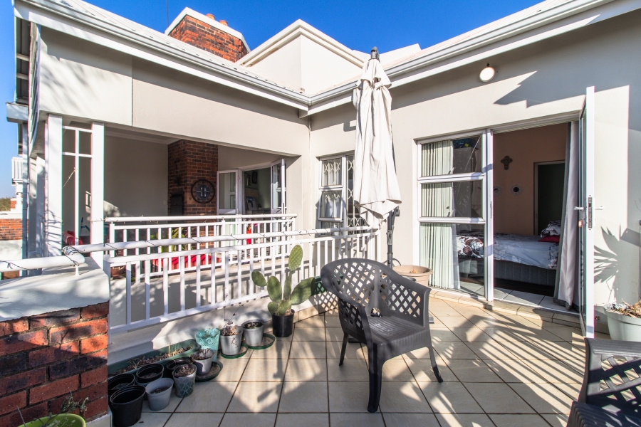 2 Bedroom Property for Sale in Greenstone Hill Gauteng