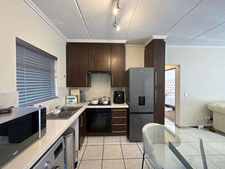 To Let 1 Bedroom Property for Rent in Beverley Gauteng
