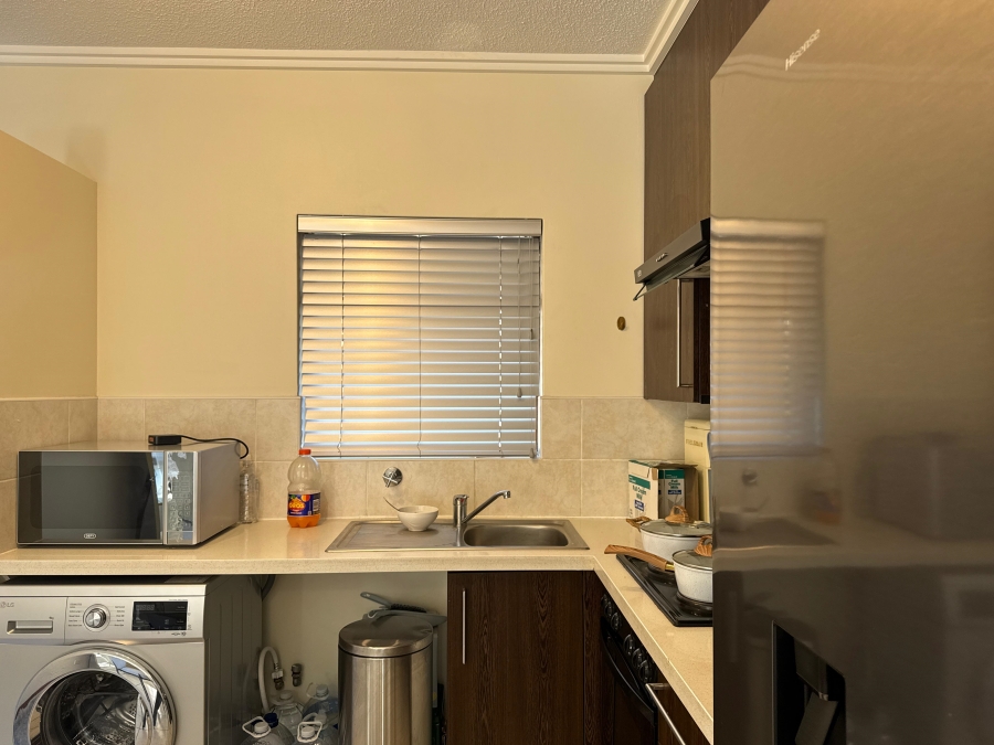 To Let 1 Bedroom Property for Rent in Beverley Gauteng