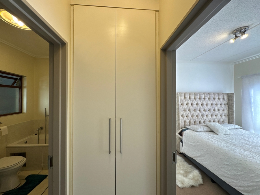 To Let 1 Bedroom Property for Rent in Beverley Gauteng