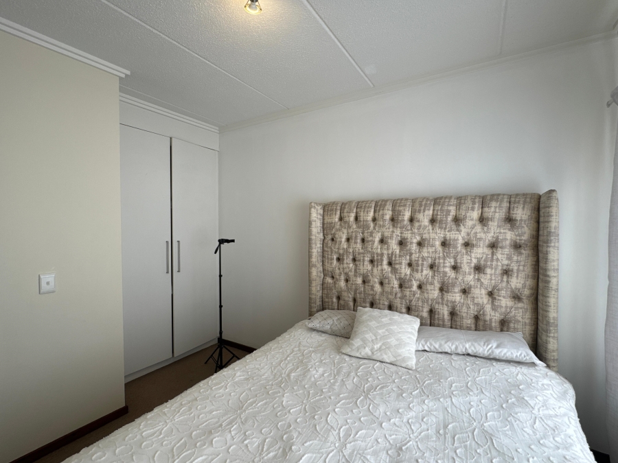 To Let 1 Bedroom Property for Rent in Beverley Gauteng