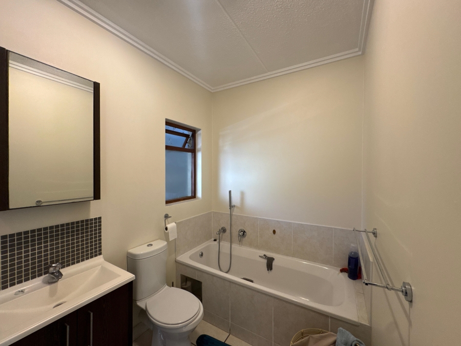 To Let 1 Bedroom Property for Rent in Beverley Gauteng