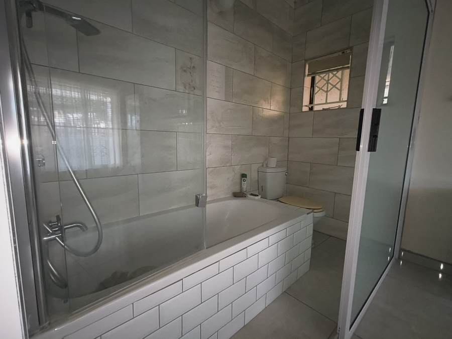 To Let 3 Bedroom Property for Rent in Lindhaven Gauteng