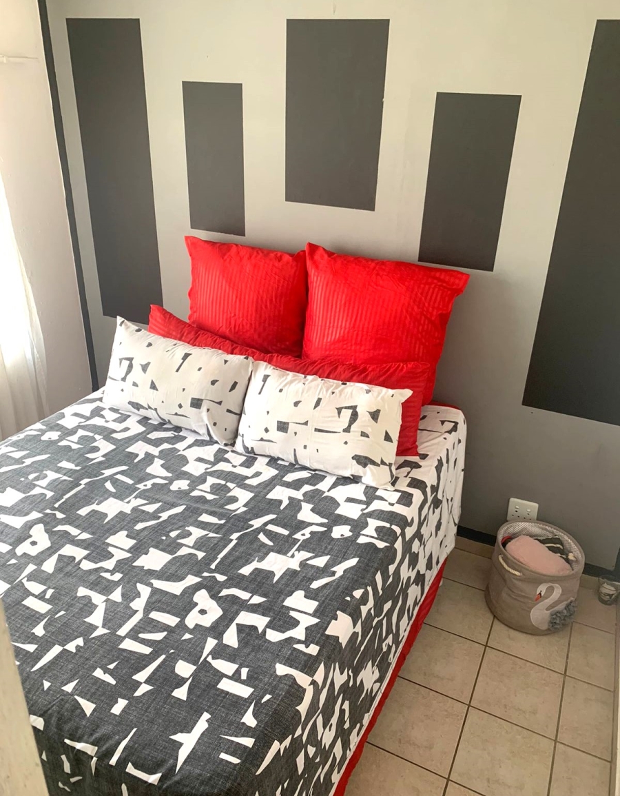 2 Bedroom Property for Sale in Dawn Park Gauteng