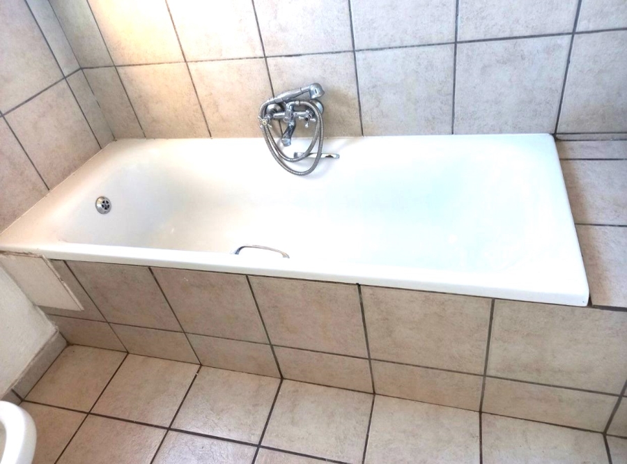 2 Bedroom Property for Sale in Dawn Park Gauteng