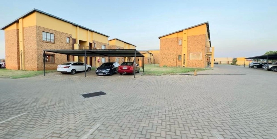 2 Bedroom Property for Sale in Dawn Park Gauteng
