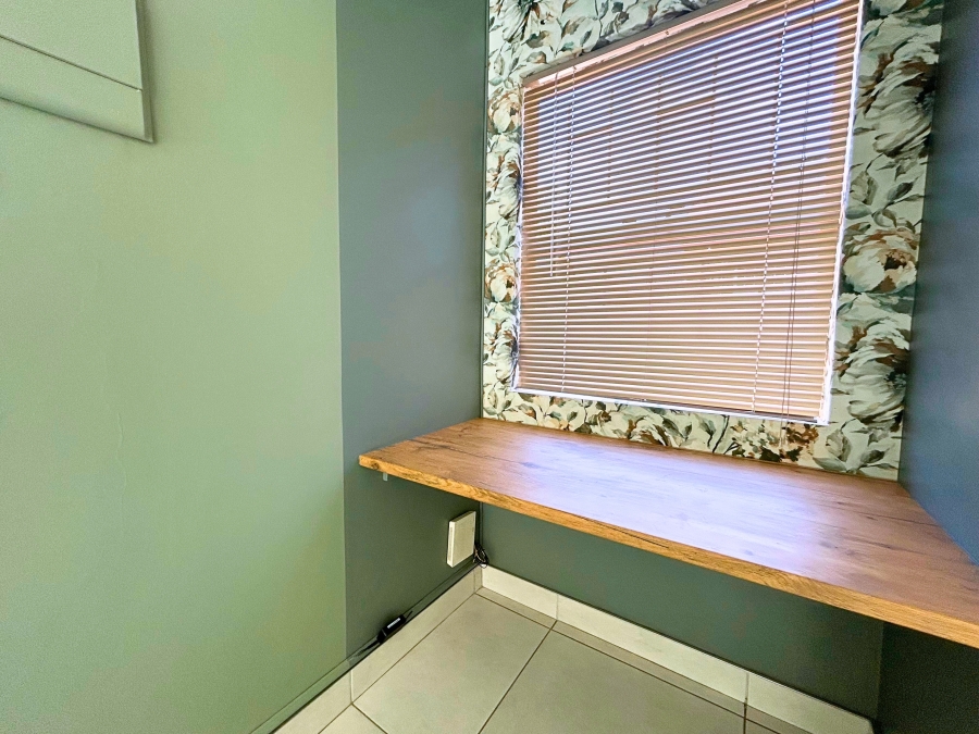 2 Bedroom Property for Sale in Amberfield Gauteng