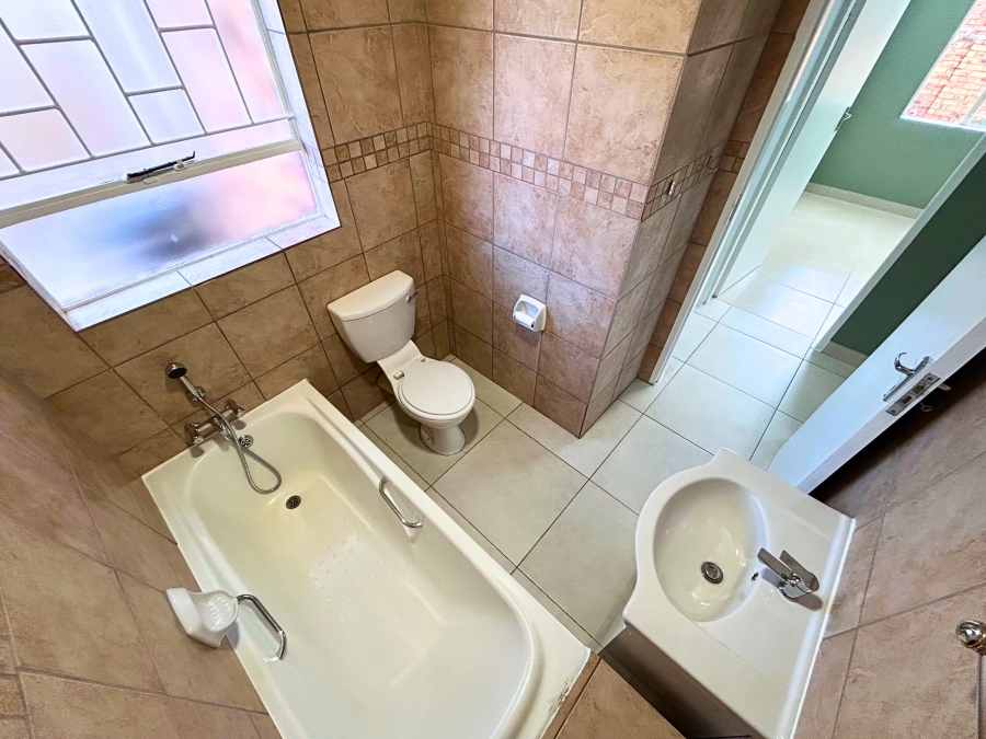 2 Bedroom Property for Sale in Amberfield Gauteng