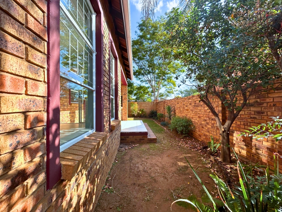 2 Bedroom Property for Sale in Amberfield Gauteng