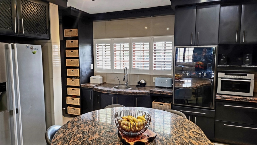 4 Bedroom Property for Sale in Eldoraigne Gauteng