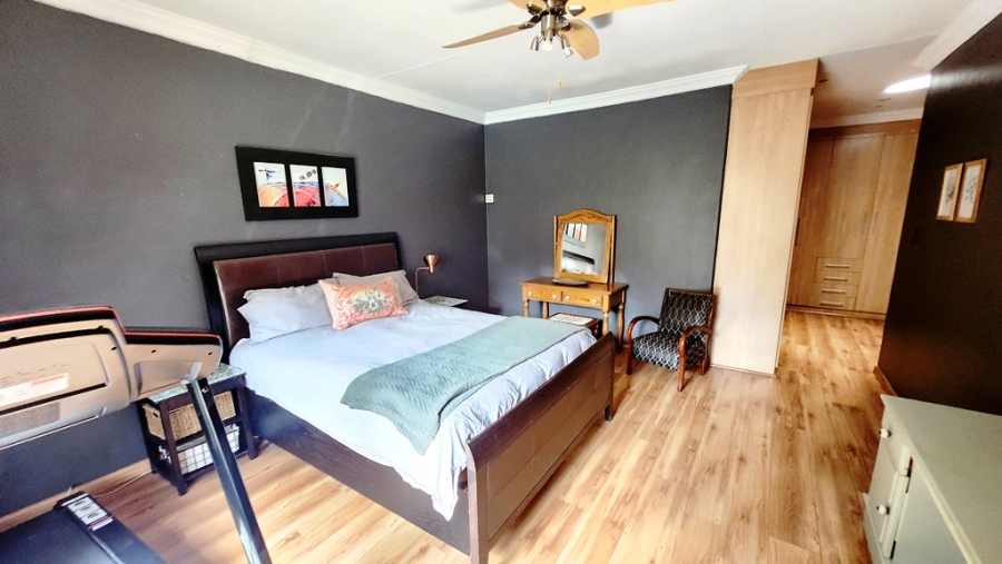 4 Bedroom Property for Sale in Eldoraigne Gauteng