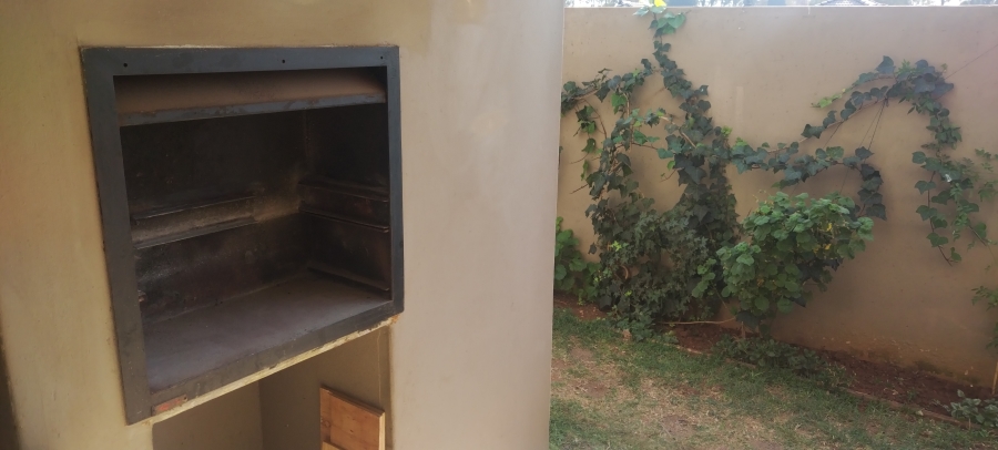 To Let 1 Bedroom Property for Rent in Brenthurst Gauteng
