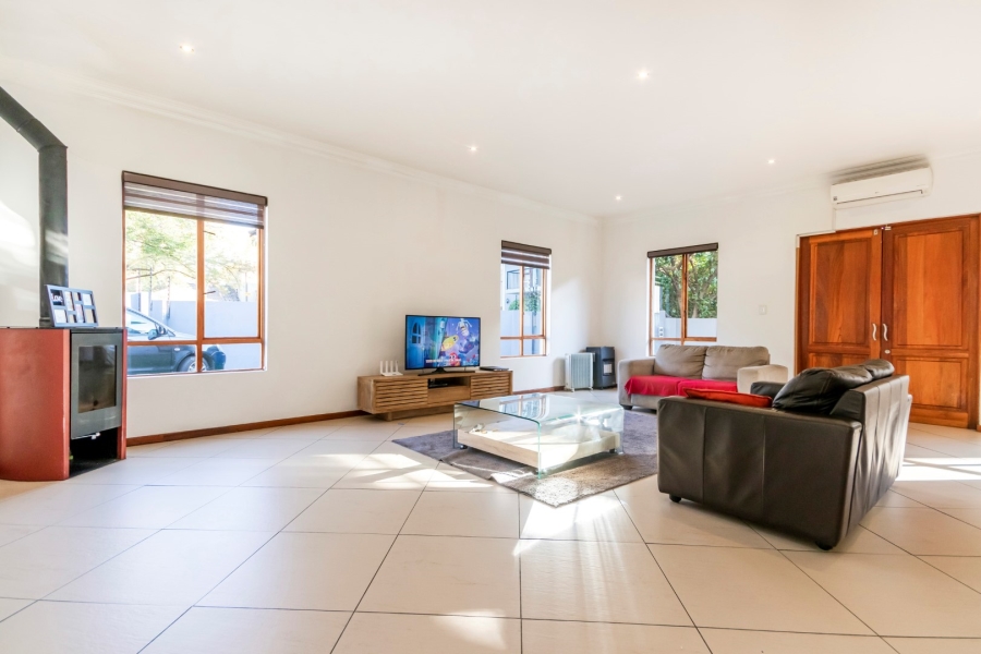 4 Bedroom Property for Sale in Woodmead Gauteng