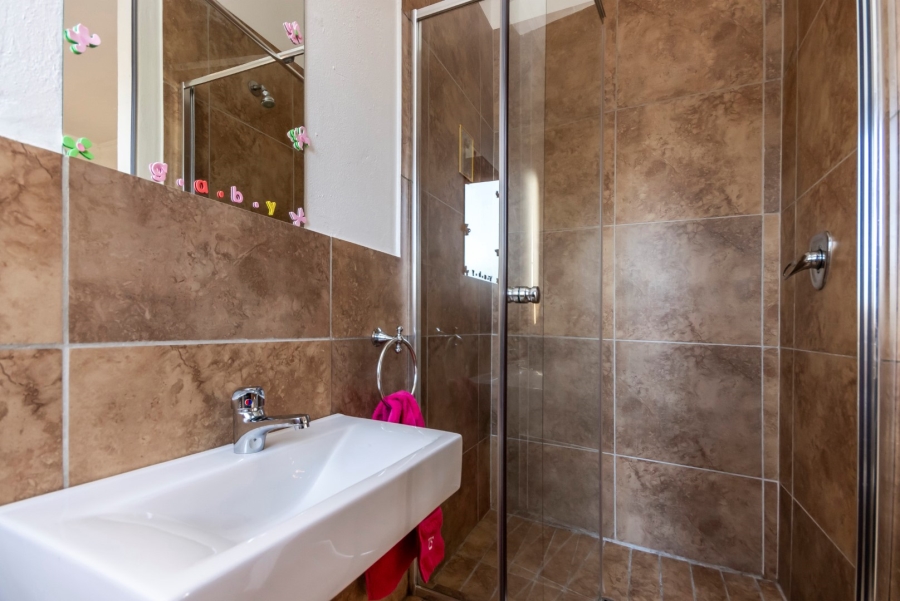 4 Bedroom Property for Sale in Woodmead Gauteng