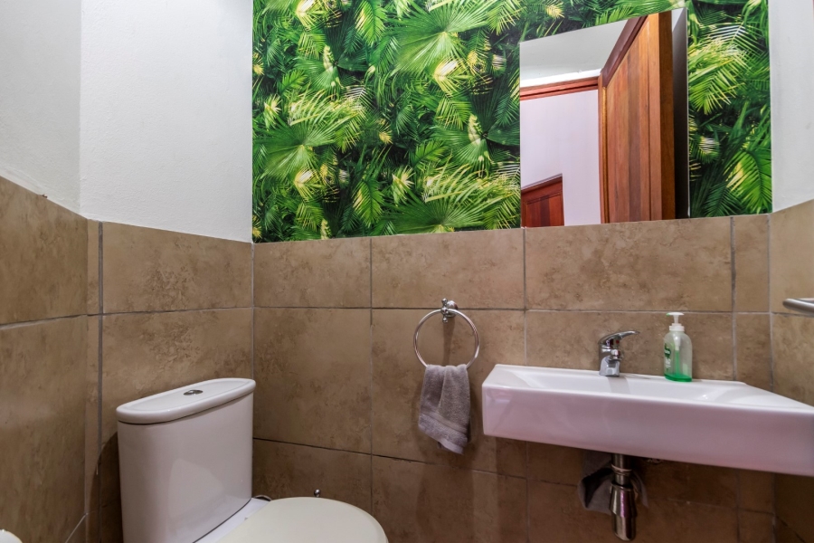 4 Bedroom Property for Sale in Woodmead Gauteng