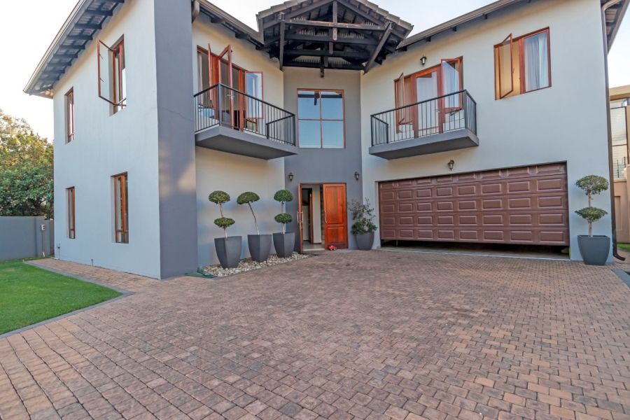 4 Bedroom Property for Sale in Woodmead Gauteng