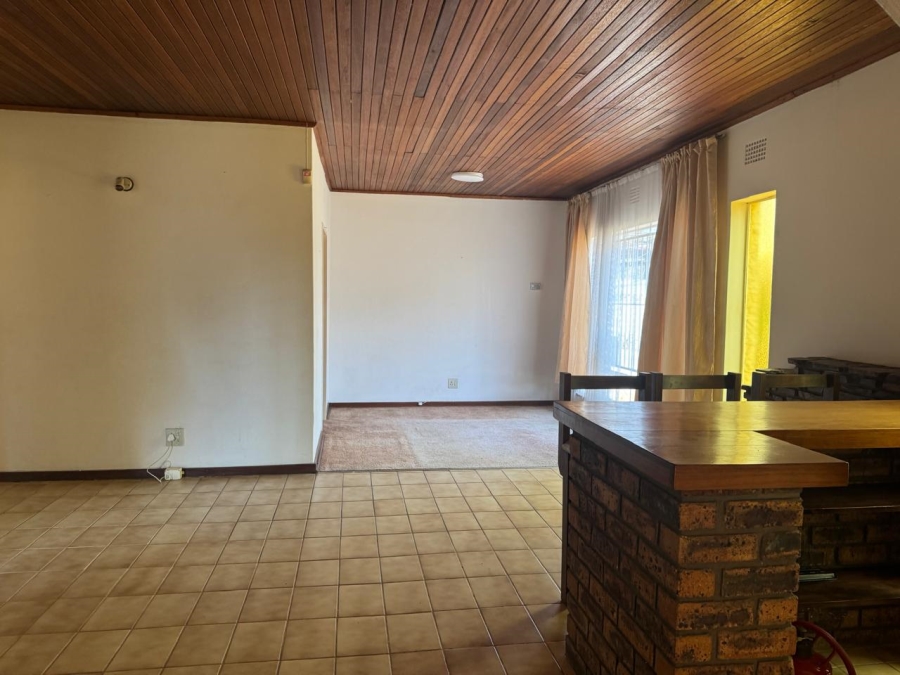 To Let 3 Bedroom Property for Rent in Dunnottar Gauteng